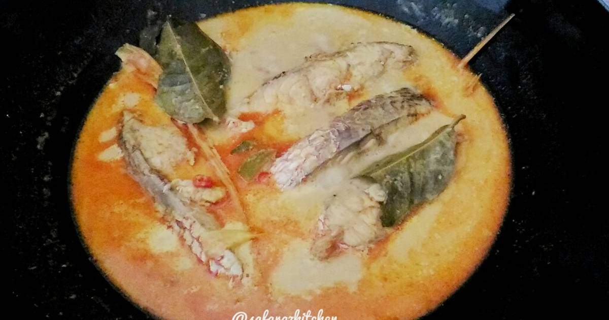 Resep Gulai Ikan Kakap 🐳 Enak Banget 😀💟 Oleh Safarazkitchen 🍃🍊🍒 - Cookpad