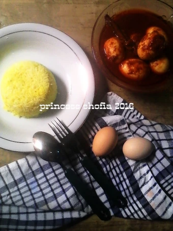 Cara Simple Membuat Resep  Nasi Kuning Sambal Masak Habang Praktis yang Bisa Manjain Lidah, Lezat