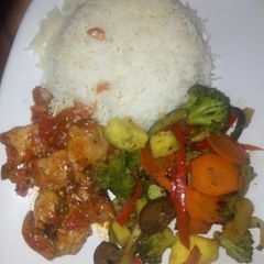 A picture of Rice veg and chicken # four weeks challenge.