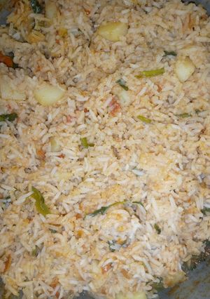 A picture of Pilau wa viazi.