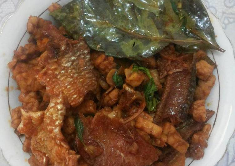 Resep Orek tempe balado ikan asin Anti Gagal