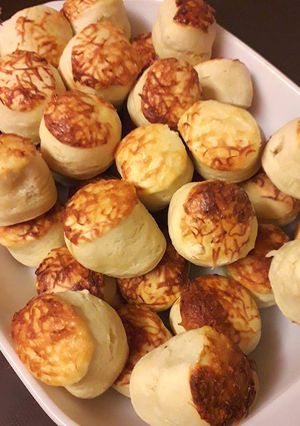 Álom puha sajtos pogácsa bögrésen recept fotója