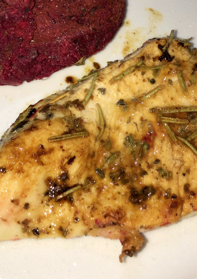 Una foto de Bife de pollo saludable pero DELICIOSO menos de 200 calorías