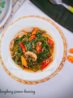 Foto resep Tumis Kangkung Jamur Kancing