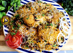 A picture of Authentic Hyderabadi Kachchi Yakhni Chicken Dum Biryani.