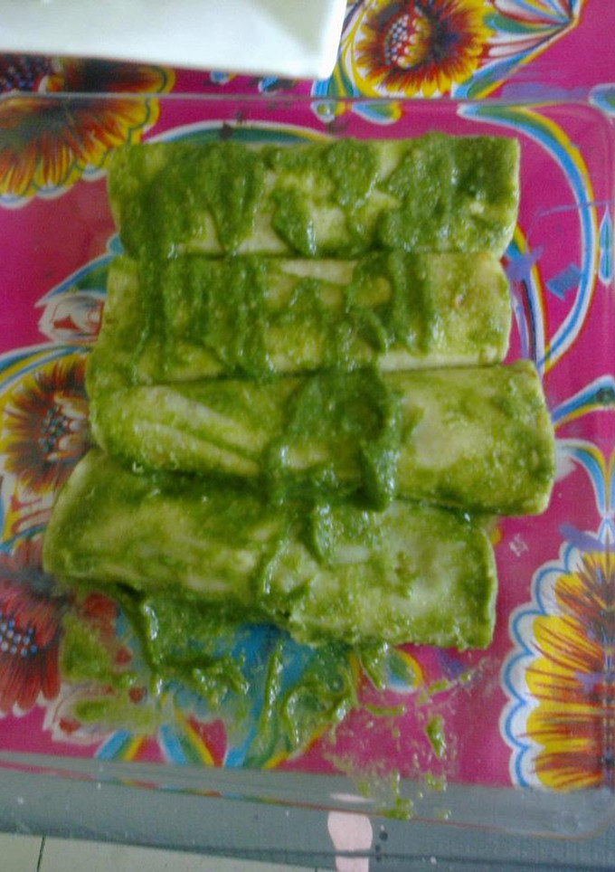 Una foto de Enchiladas mexicanas verdes, veganas, Doña Rafailita del Ocote