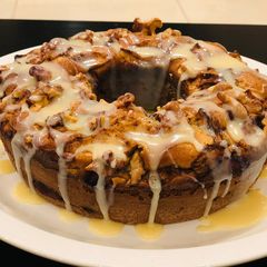 Apple cinnamon and walnuts cake A picture of Apple cinnamon and walnuts cake.