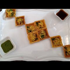 A picture of Basket chaat.