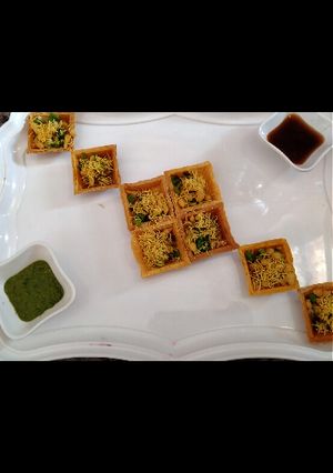 A picture of Basket chaat.