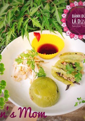 Hình của món Bánh đúc lá dứa nhân thịt.
