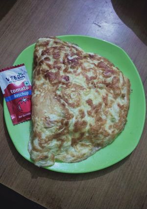 ऑमलेट (omelette recipe in Hindi) रेसिपी मुख्य फोटो
