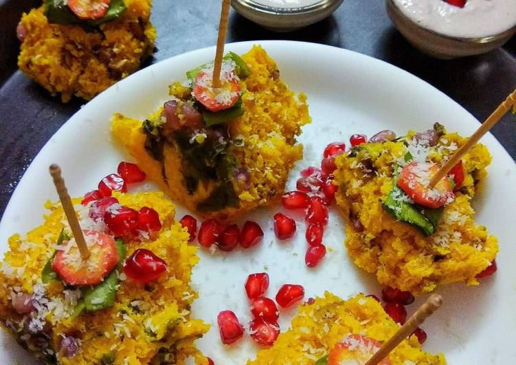 Recipe of Spinach Pomegranate Dhokla