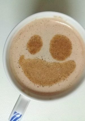Una foto de Café con leche especiado👻