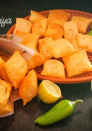 ચોરાફળી(Cholafali Recipe in Gujarati) રેસીપી મુખ્ય ફોટો