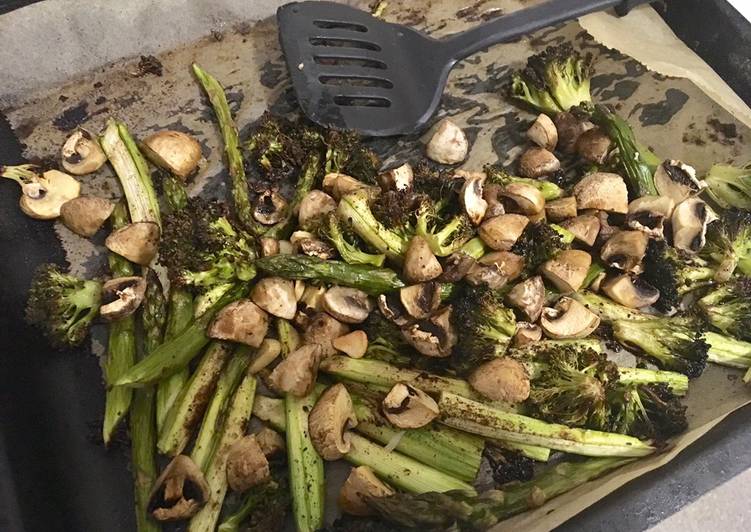 Grüner Spargel, Brokkoli 🥦 und Champignons aus dem Ofen
