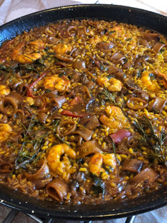 Una foto de Arroz murciano con calamares y langostinos