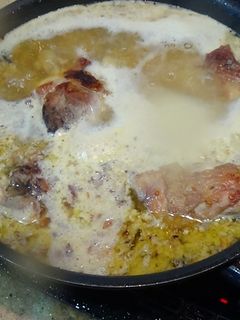 Una foto de Pollo en pepitoria