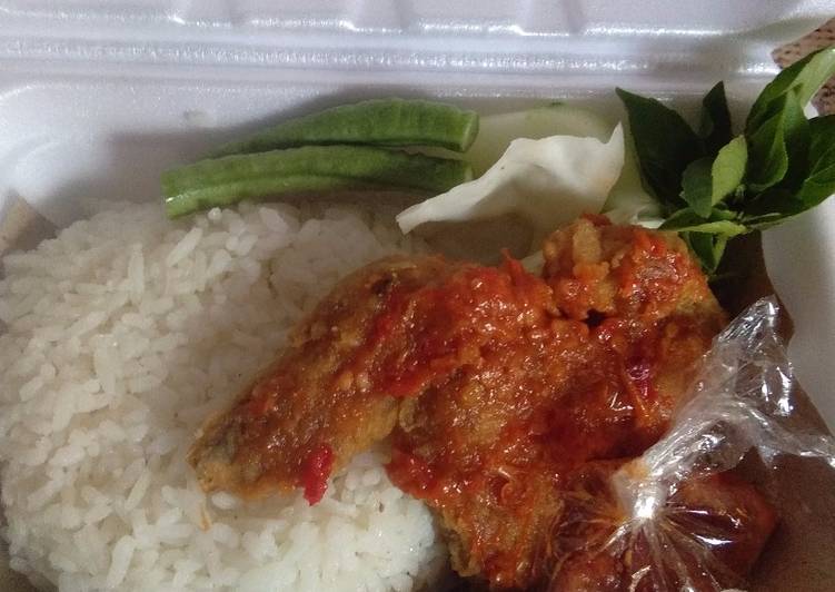 Ayam geprek ala ala