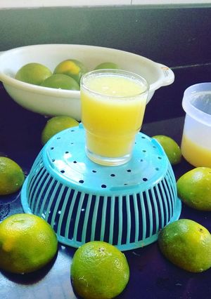 संतरे का जूस (santre ka juice recipe in Hindi) रेसिपी मुख्य फोटो
