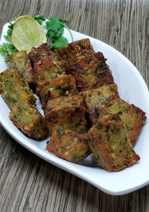 दुधी-कोथिंबीर वडी (dudhi kothimbir vadi recipe in marathi) रेसिपी चे मुख्य फोटो 