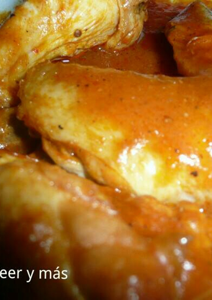 Una foto de Pollo al chilindrón