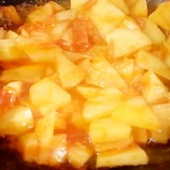A picture of Potato veg.