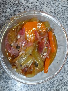 Una foto de Pencas de acelga en escabeche