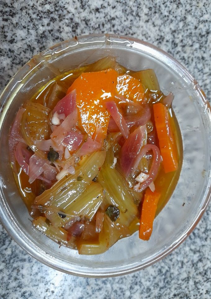 Una foto de Pencas de acelga en escabeche