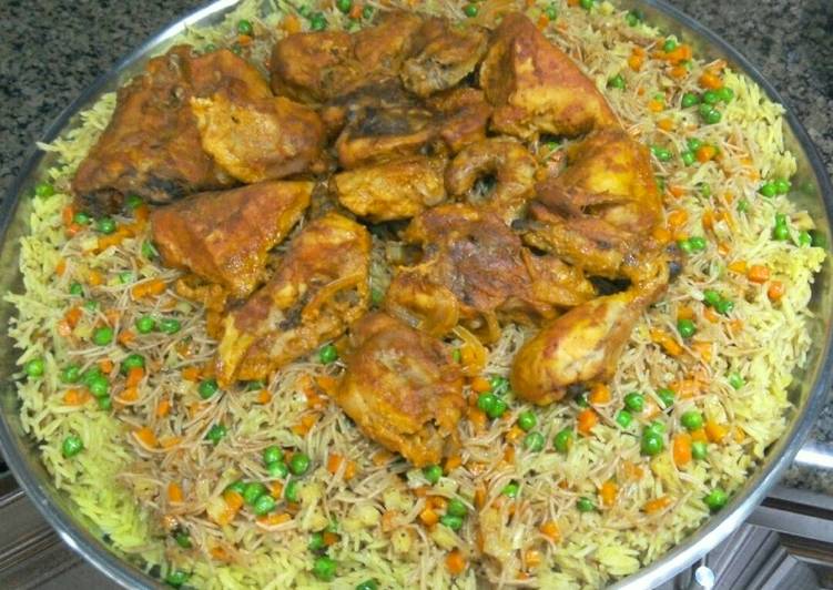 اوزي الدجاج بالشعيريه