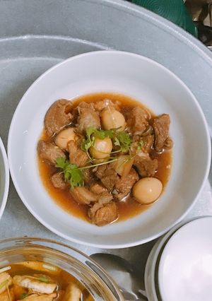 Hình của món Thịt kho trứng nước dừa.