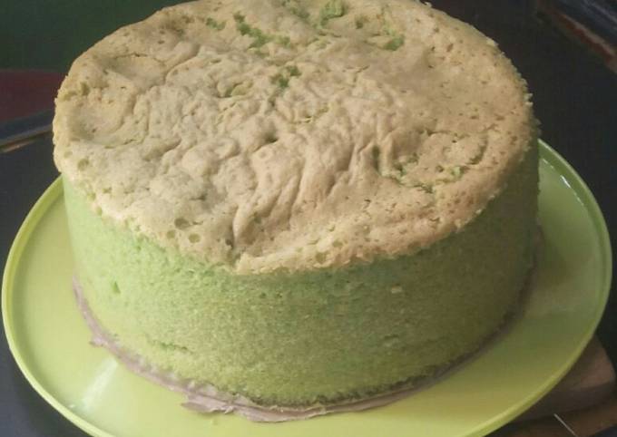 Sponge cake pandan santan foto resep utama