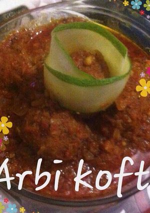 A picture of Special Arbi kofta with gravy.