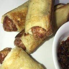 A picture of French toast roll-ups.