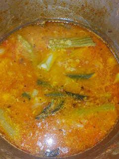 முருங்கைக்காய் சாம்பார்(drumstick sambar recipe in tamil) செய்முறை முக்கிய புகைப்படம்
