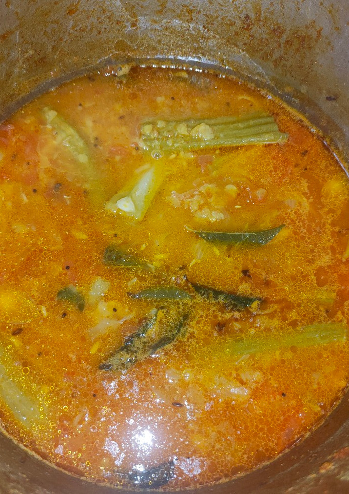 முருங்கைக்காய் சாம்பார்(drumstick sambar recipe in tamil) செய்முறை முக்கிய புகைப்படம்
