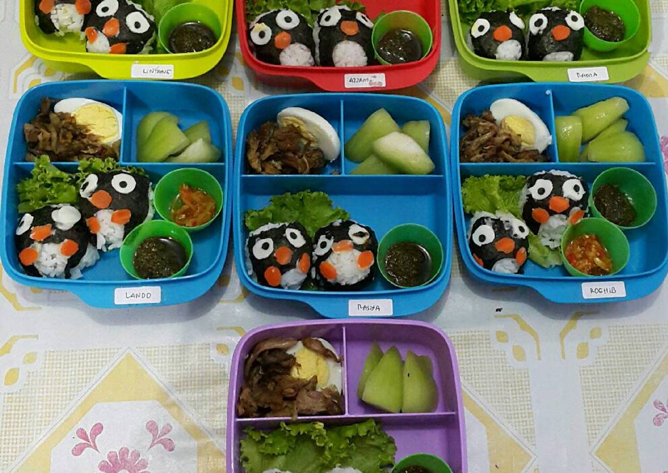 Bekal Anak Bento "Nasi Bebek Pinguin"😄😍😘👍