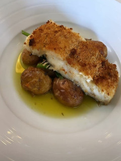 Foto de Bacalhau com Broa em Cama de Espinafres e Batatas