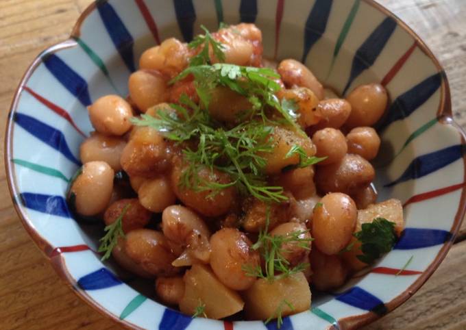 Recipe of Speedy Beans with Fresh Tomato and Herbs