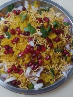 इंदोरी पोहा (Indori poha recipe in hindi) रेसिपी मुख्य फोटो