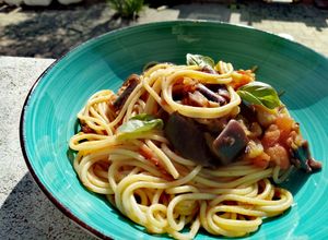 Una foto de Spaghetti a la norma (de Jamie Oliver)