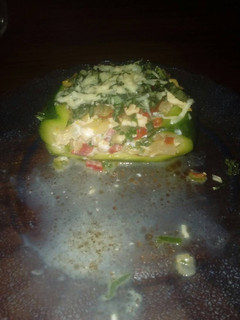 Una foto de Zapallitos rellenos de pollo y queso