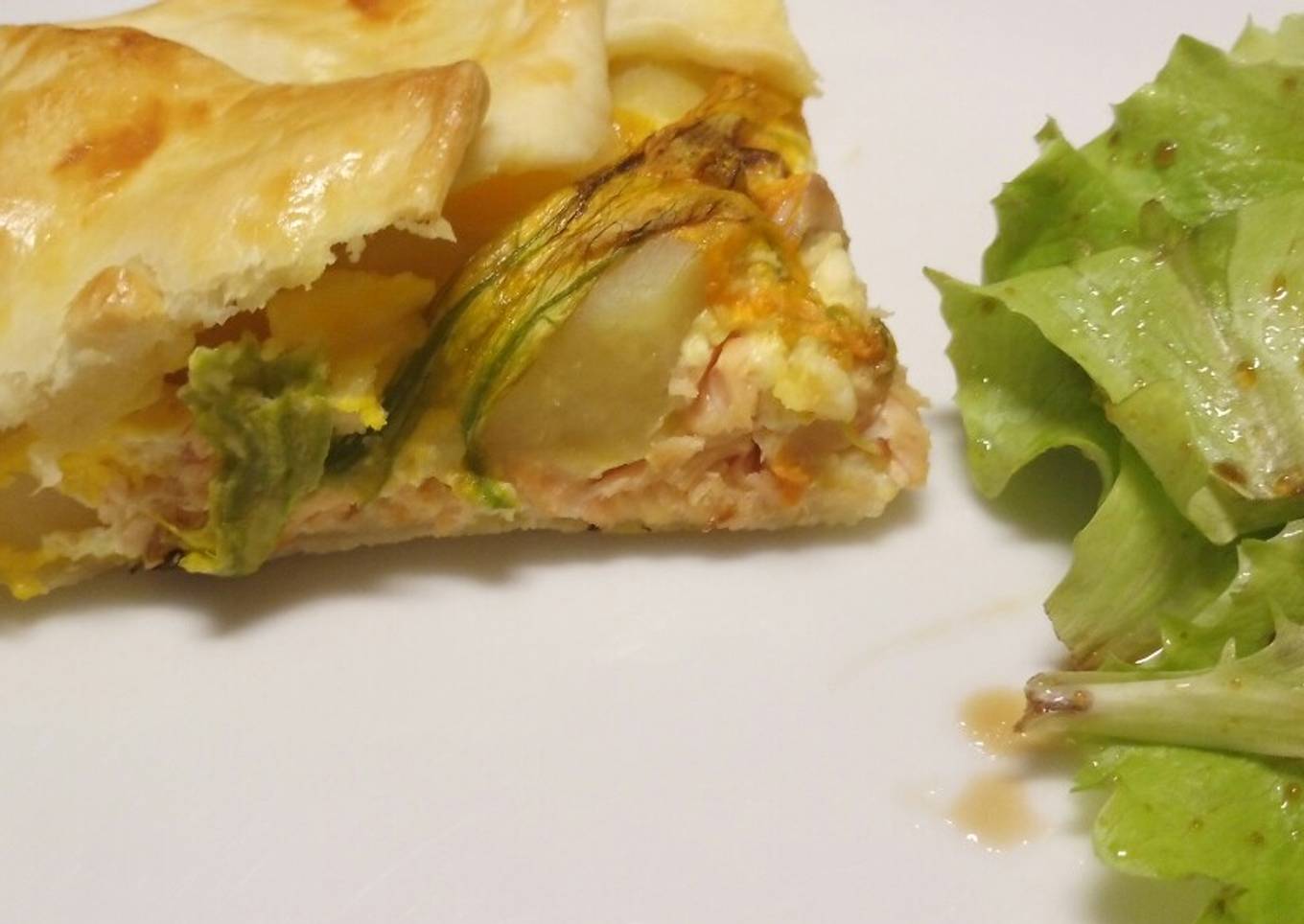 Salmon fillet, potato and pumpkin flower pie