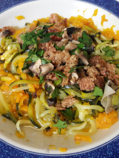 Una foto de 🇹🇭"Pad tai tailandés" bajo en grasa, sin gluten y vegano 🍝
