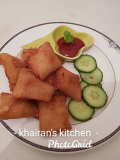 A picture of Bread Samosa.