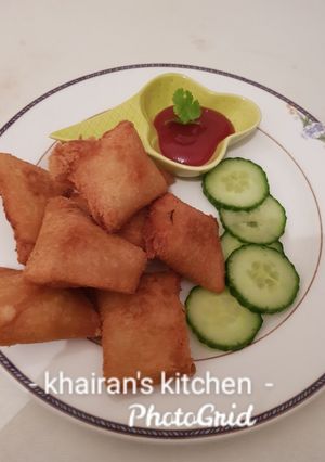 A picture of Bread Samosa.