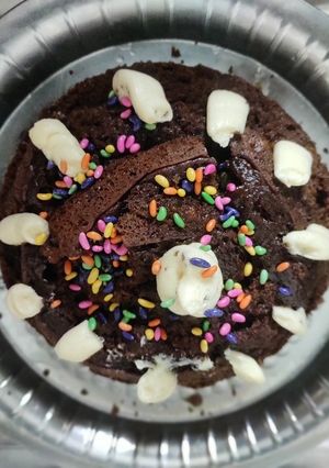 બ્રાઉની(Brownie Recipe in Gujarati) રેસીપી મુખ્ય ફોટો