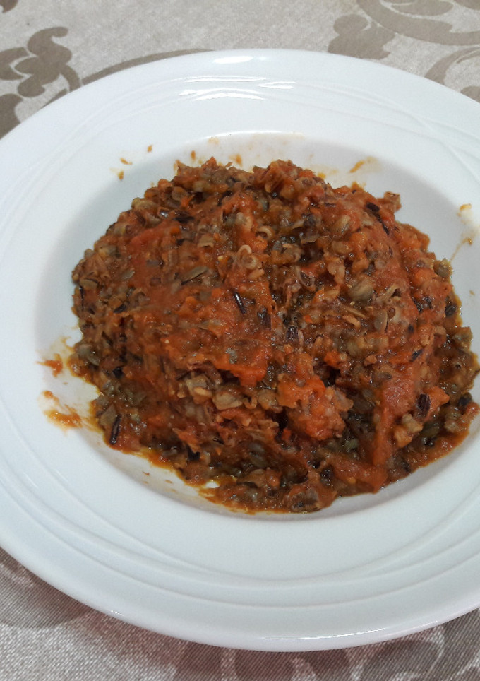 Una foto de 🇳🇬Arroz jollof "nigeriano” vegano 🍚