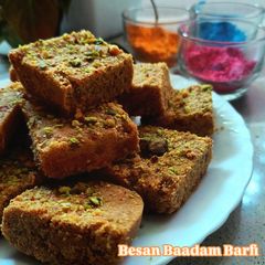 A picture of Besan Baadam Barfi.