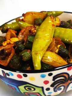भिंडी प्याज़ की सब्जी(bhindi pyaz ki sabzi recipe in hindi) रेसिपी मुख्य फोटो
