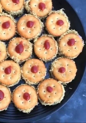 A picture of Monaco biscuits stuffed sev puri.